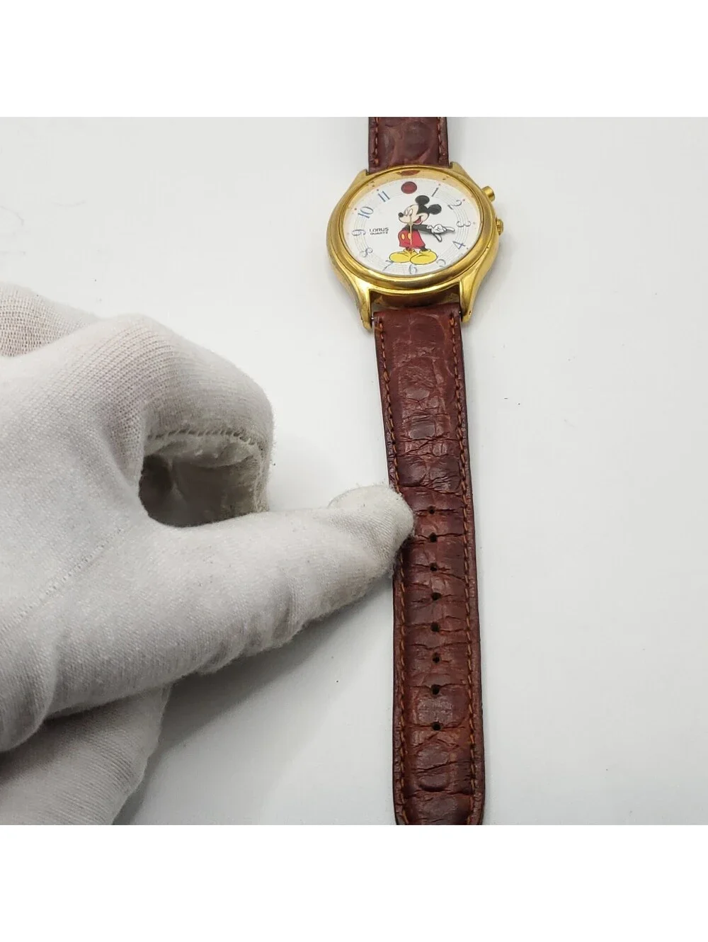 Vintage Lorus Mens Watch 36mm Mickey Mouse Musical Leather V52F-0A10 New Battery